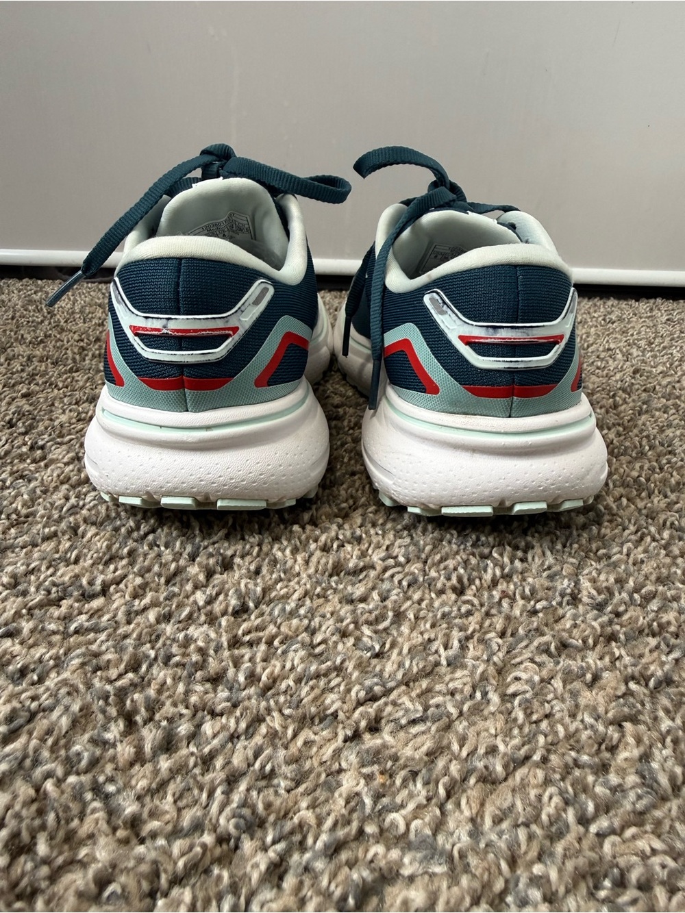 Brooks ghost 15 Women's Running Shoes - Teal with White and Red Accents - Picture 4 of 7